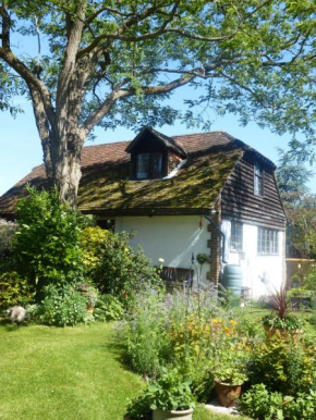  Strawberry Cottage B&B  Hedge End